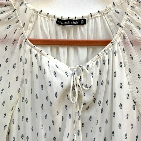 Abercrombie and fitch xs dress - Picture 3 of 5